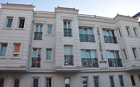 Sarnic Premier Hotel